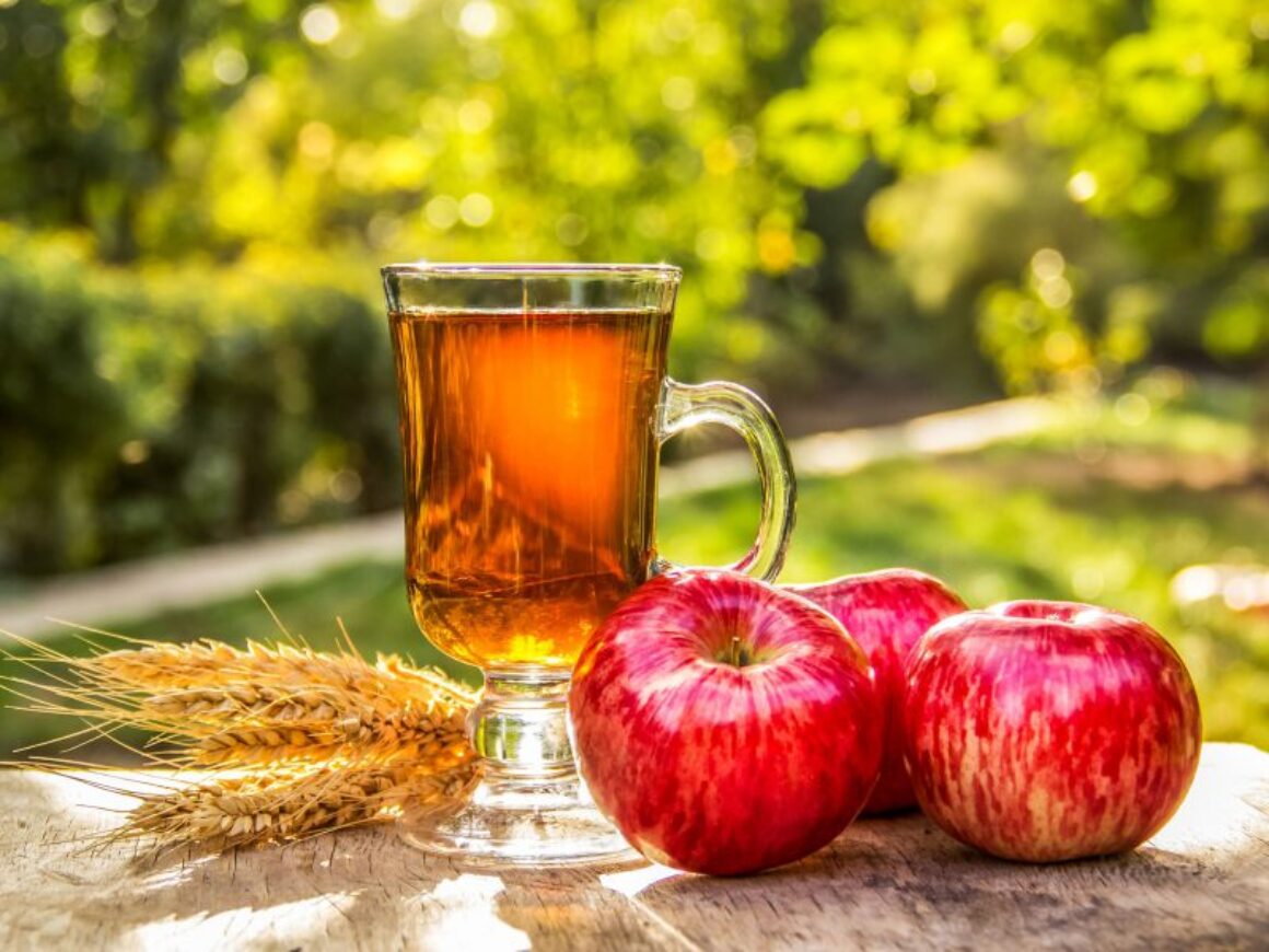 Why apples and tea help prevent cancer and heart disease